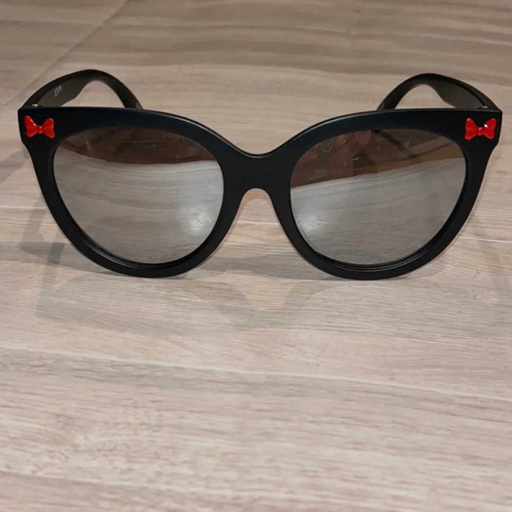 Disney Mickey and Minnie Mouse Arkaid Black Sunglasses Set
